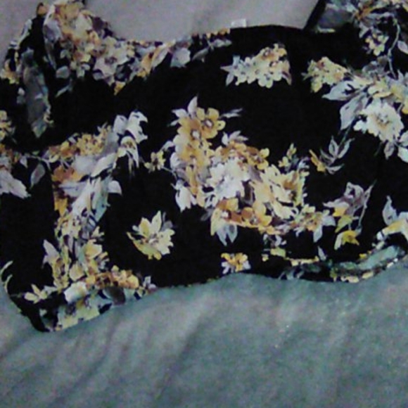 Crop top - Picture 2 of 2
